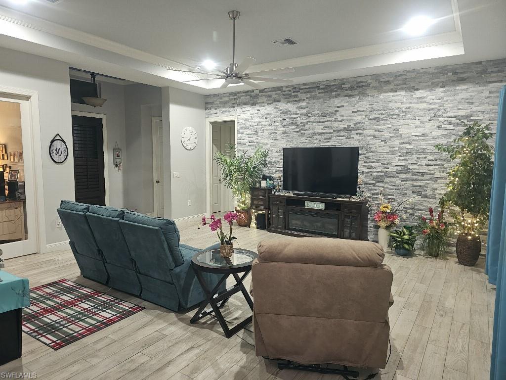 PARADISE WOODS - Residential