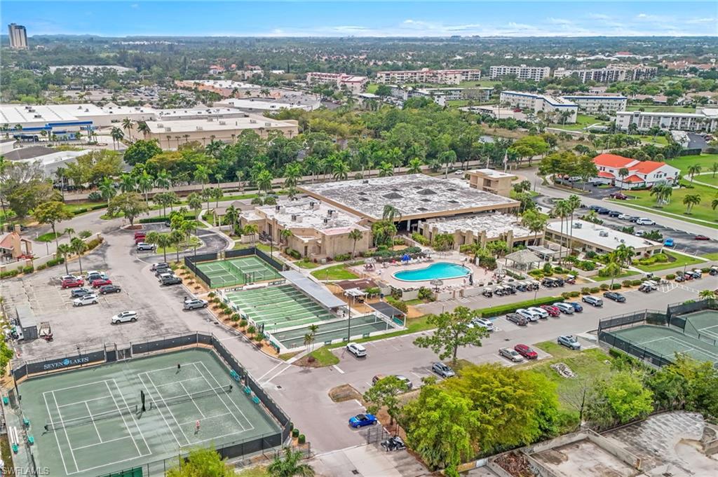 SEVEN LAKES - Residential