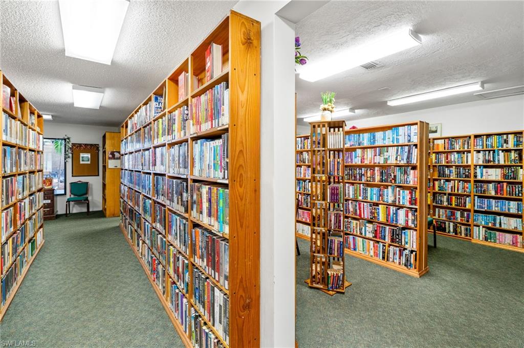 SEVEN LAKES - Residential