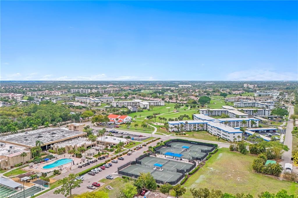 SEVEN LAKES - Residential