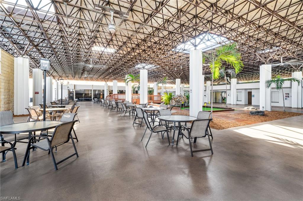 SEVEN LAKES - Residential