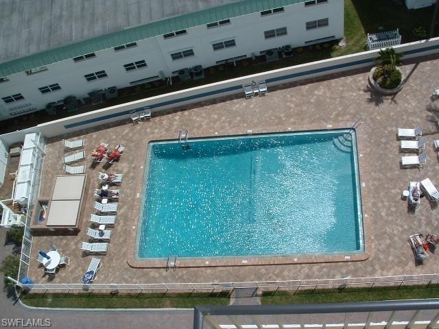 SUNSET CONDO - Residential