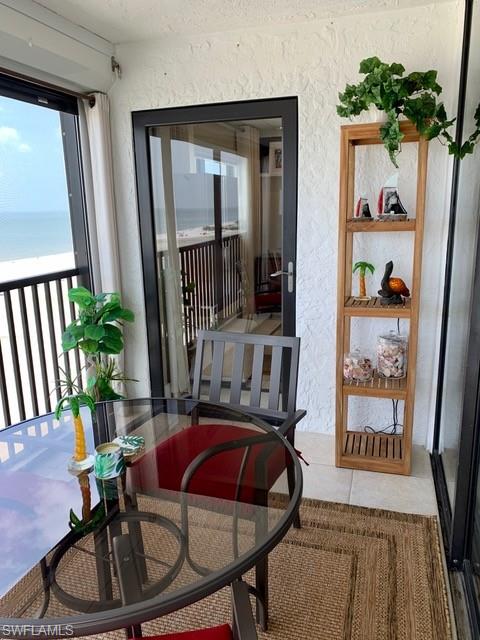 SUNSET CONDO - Residential