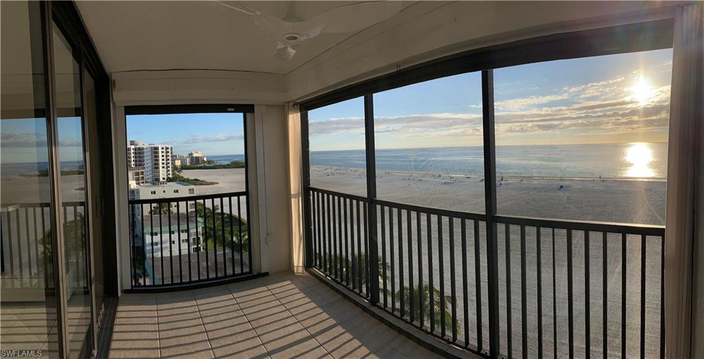 SUNSET CONDO - Residential