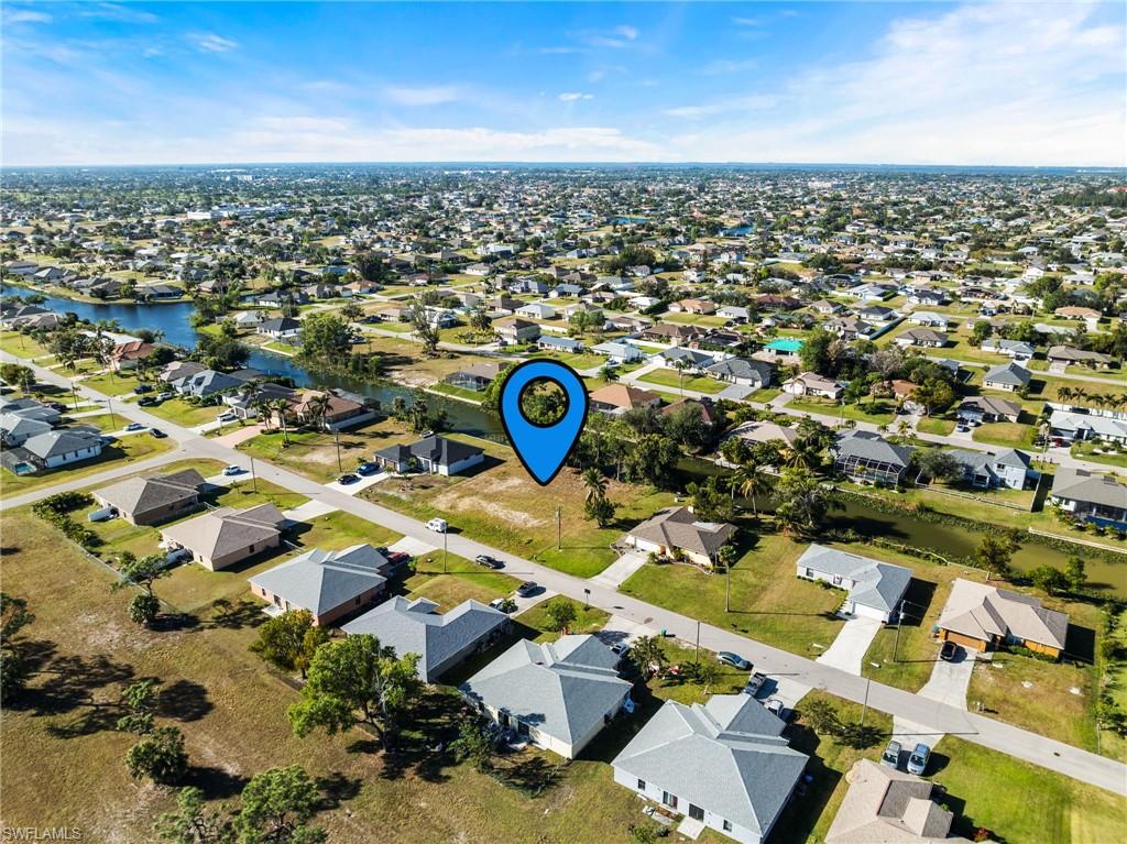 CAPE CORAL - Land