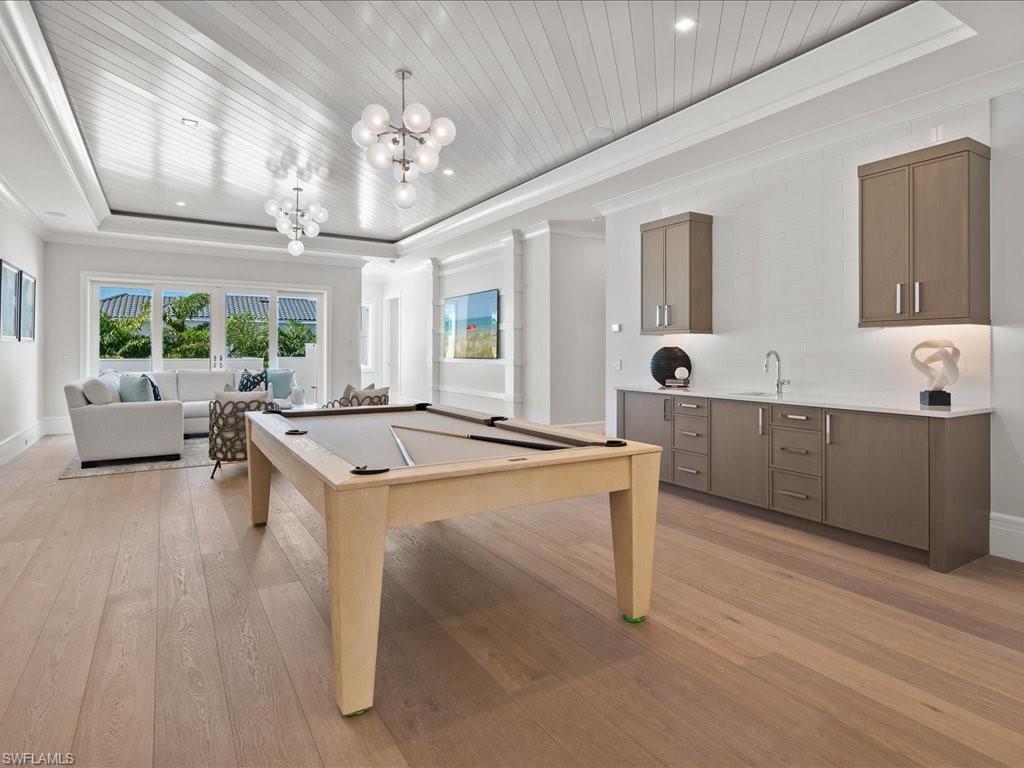 MOORINGS - Residential