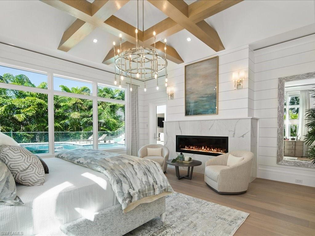 MOORINGS - Residential