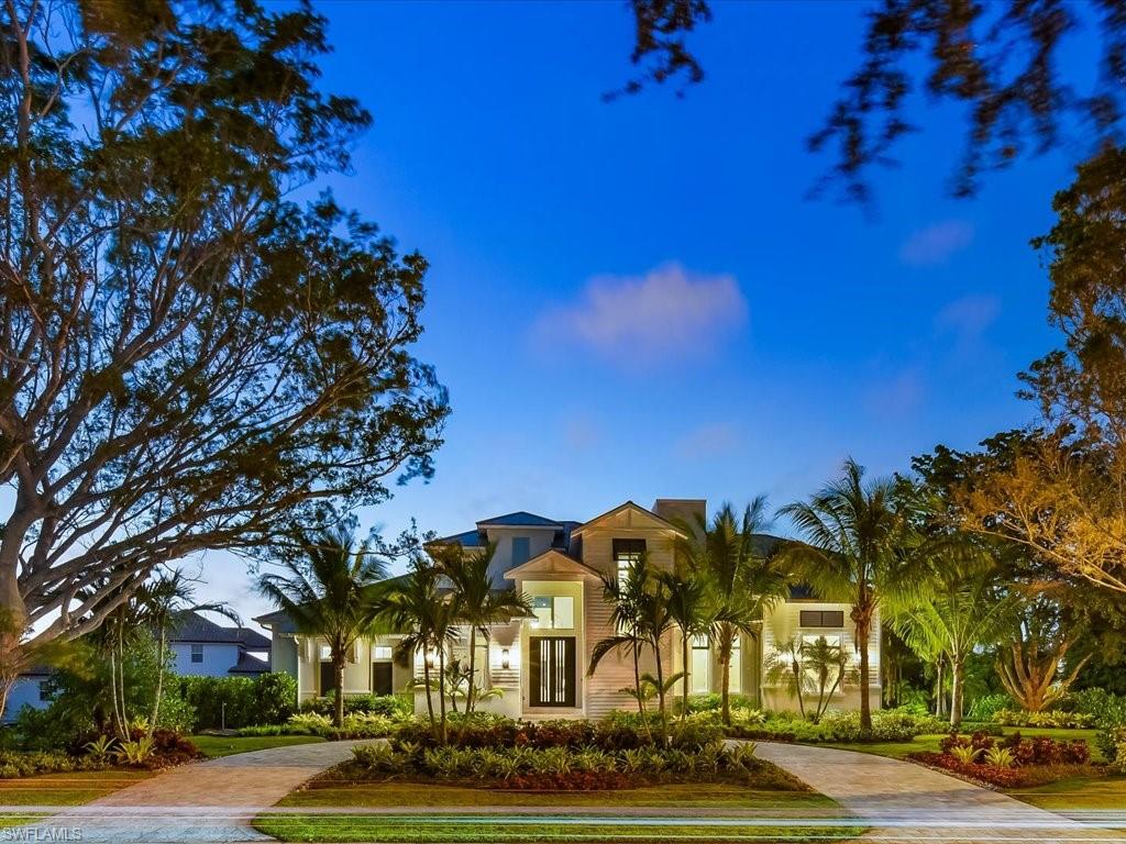 MOORINGS - Residential