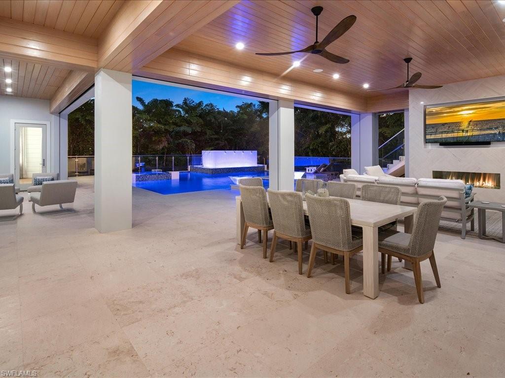 MOORINGS - Residential