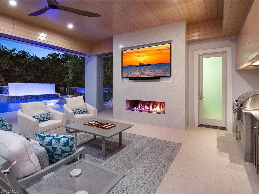 MOORINGS - Residential