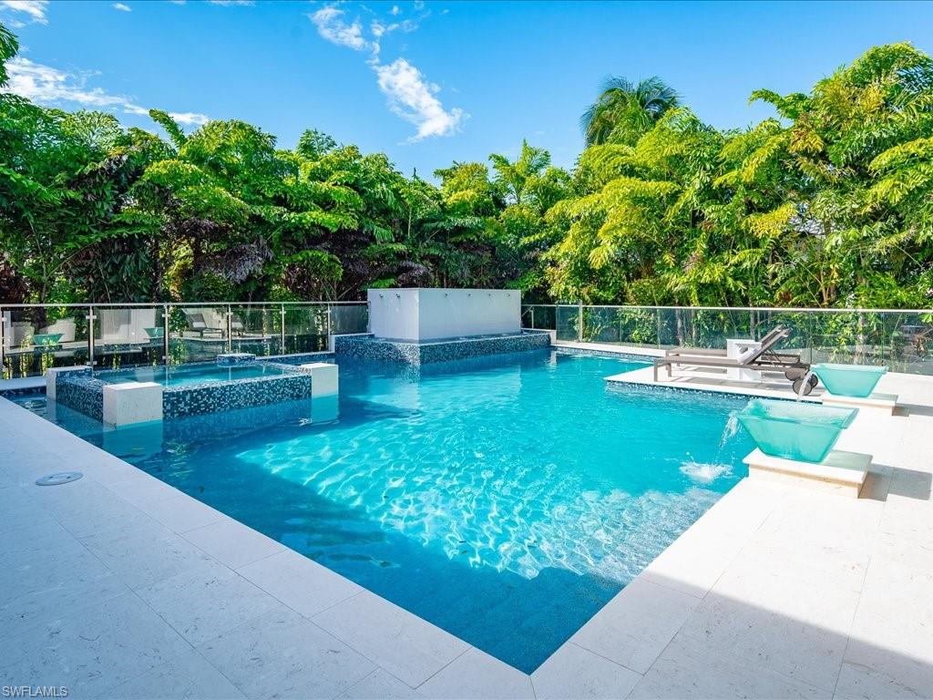 MOORINGS - Residential