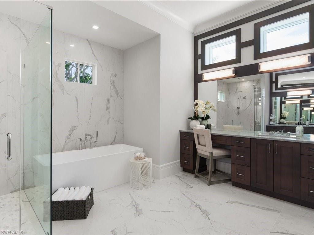 MOORINGS - Residential