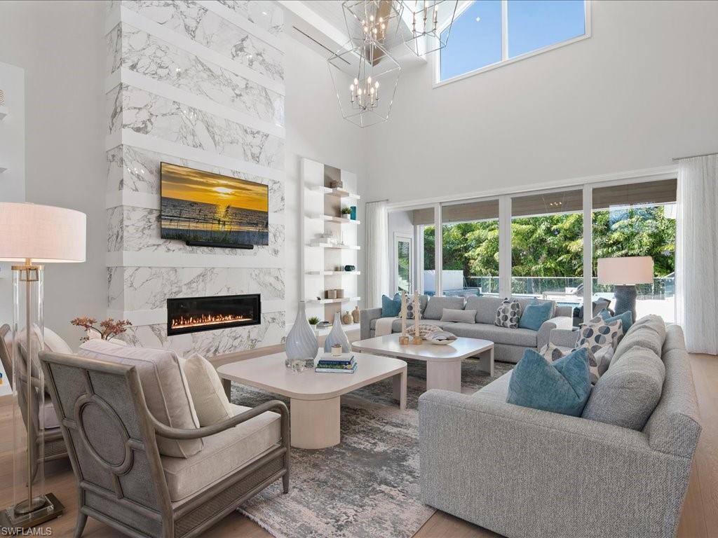 MOORINGS - Residential