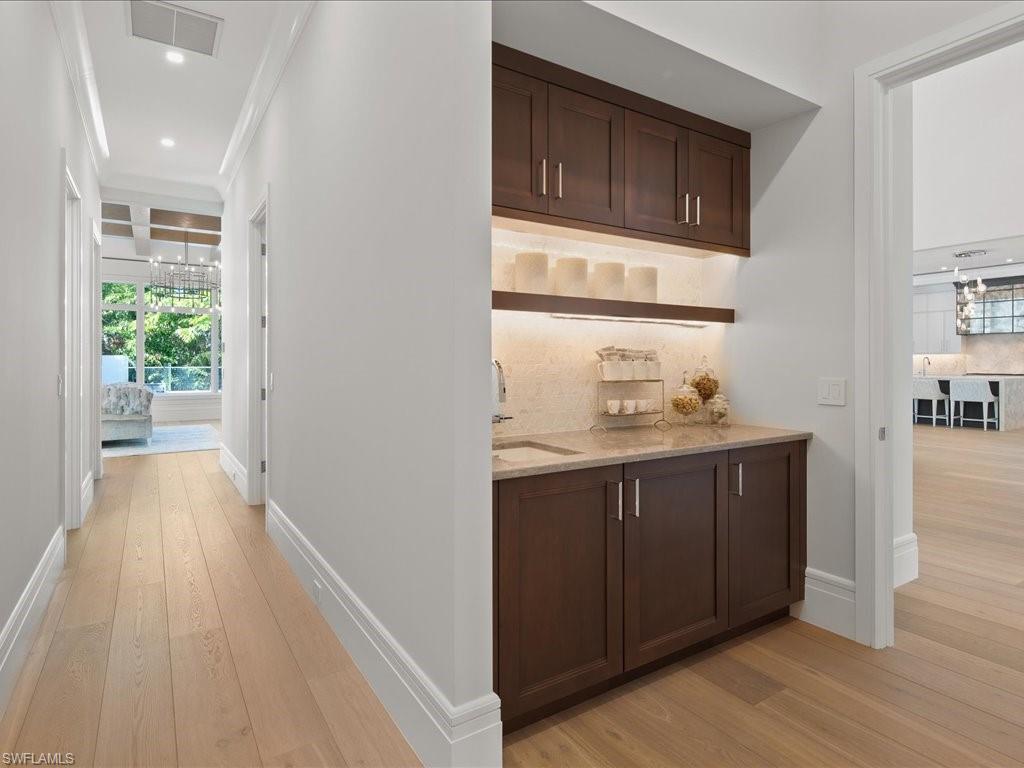 MOORINGS - Residential