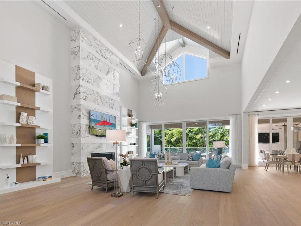 MOORINGS - Residential