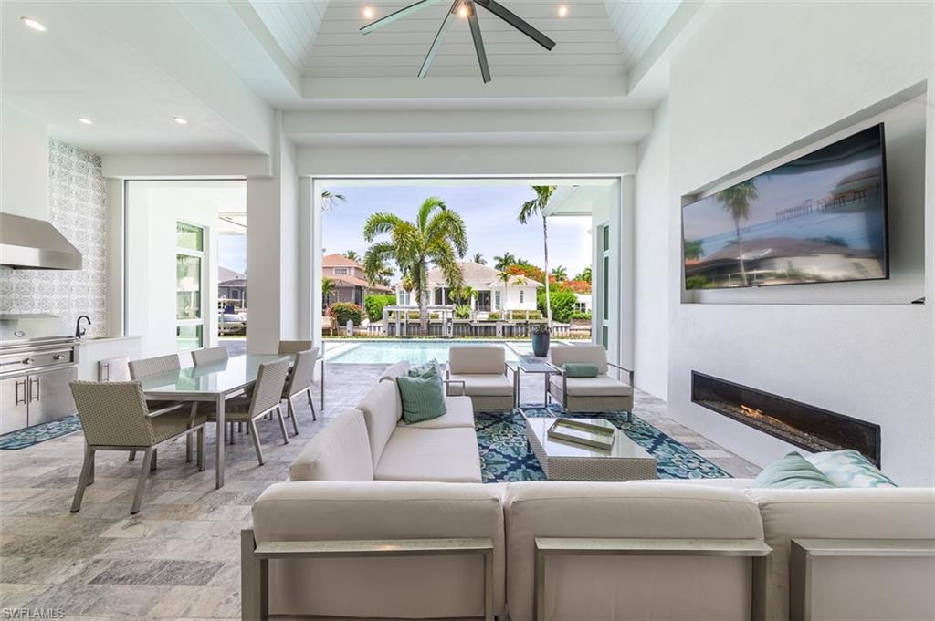 ROYAL HARBOR - Residential