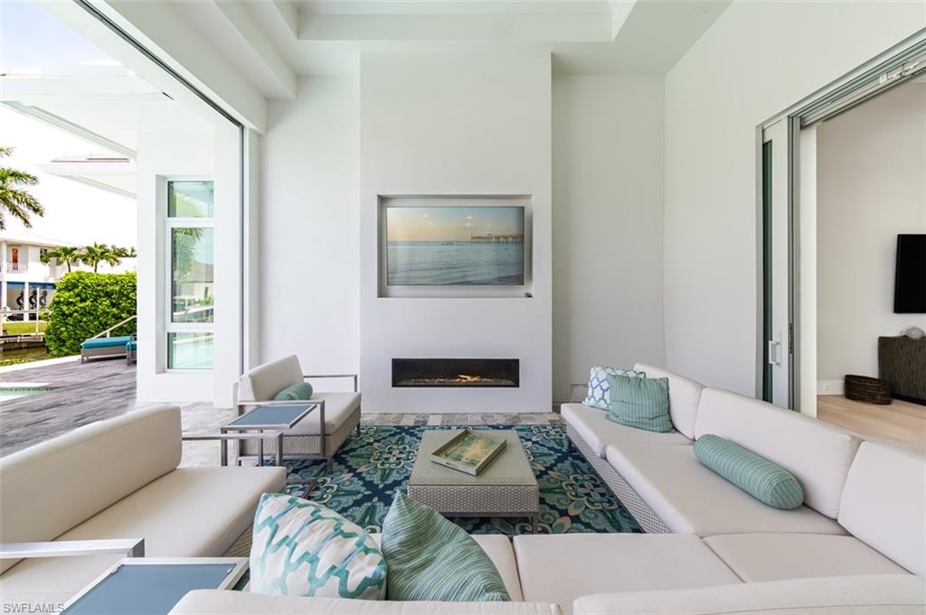 ROYAL HARBOR - Residential
