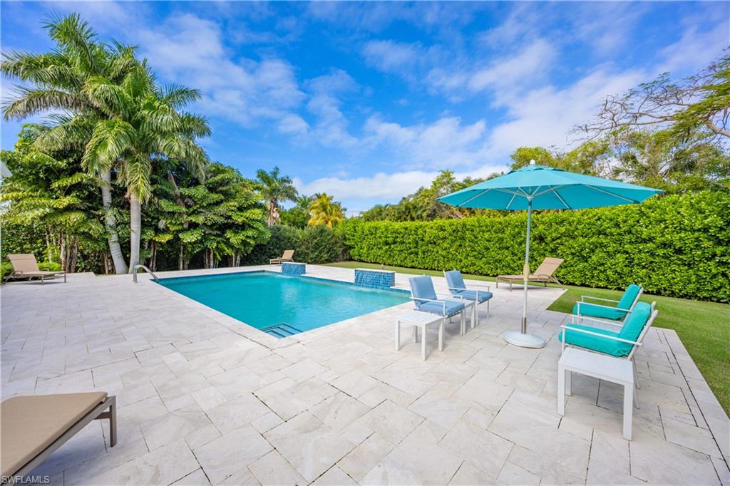 MOORINGS - Residential