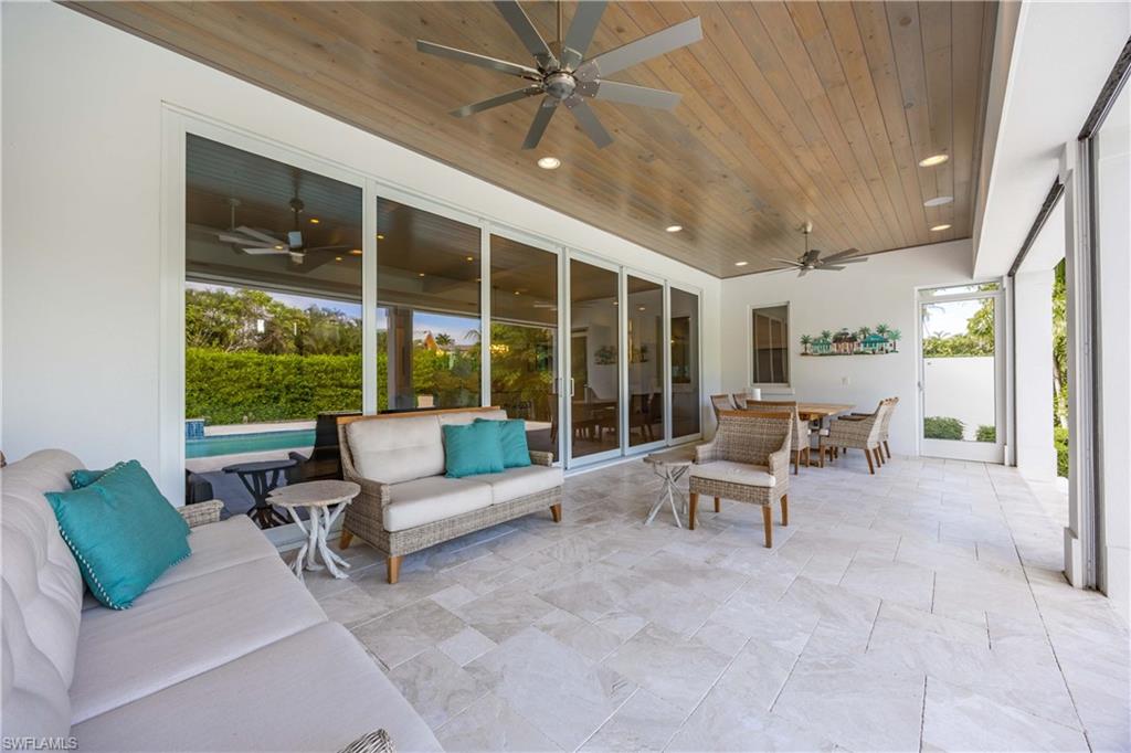 MOORINGS - Residential