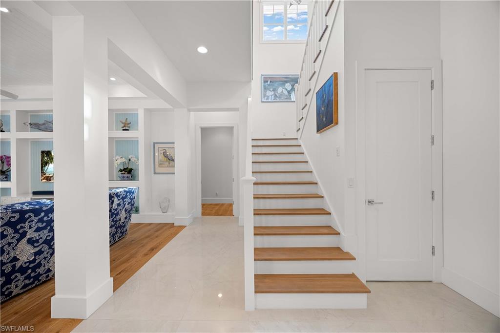 MOORINGS - Residential