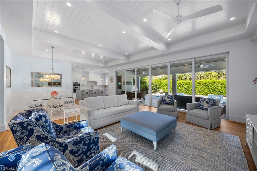 MOORINGS - Residential