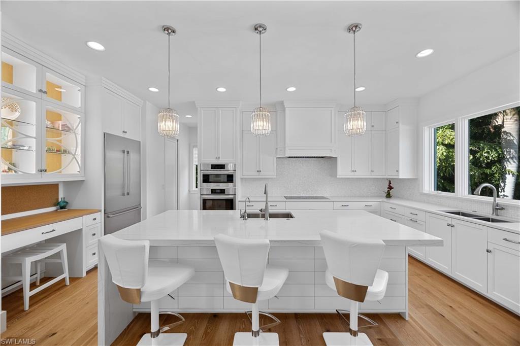 MOORINGS - Residential