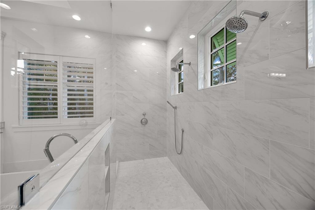 MOORINGS - Residential