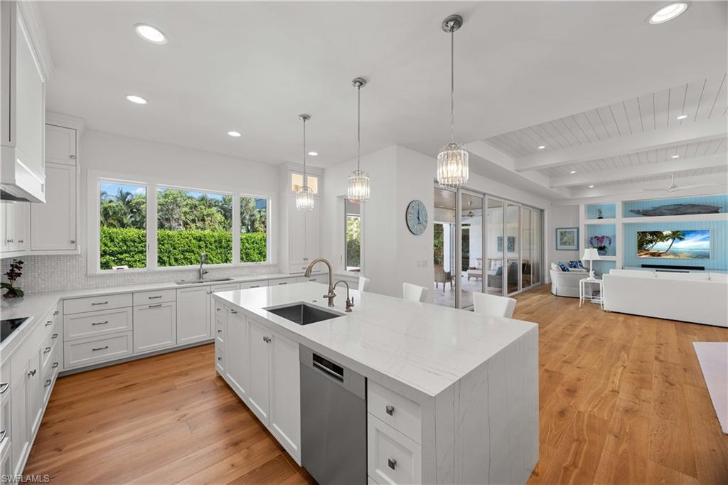 MOORINGS - Residential