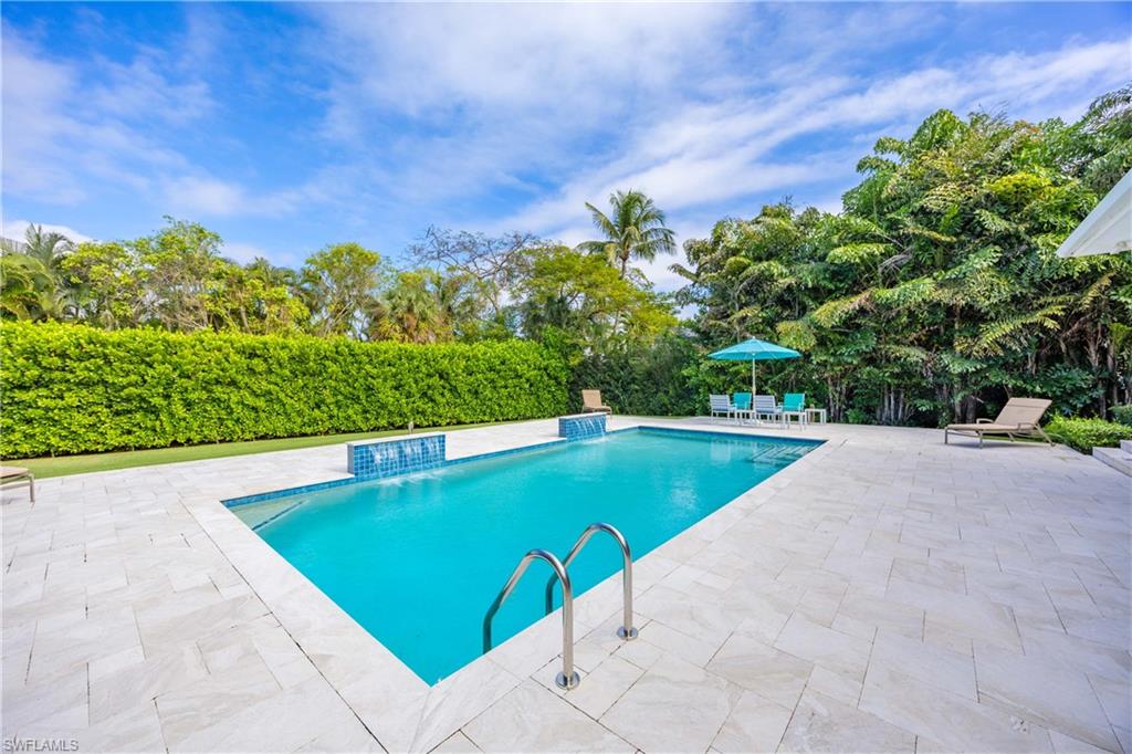 MOORINGS - Residential