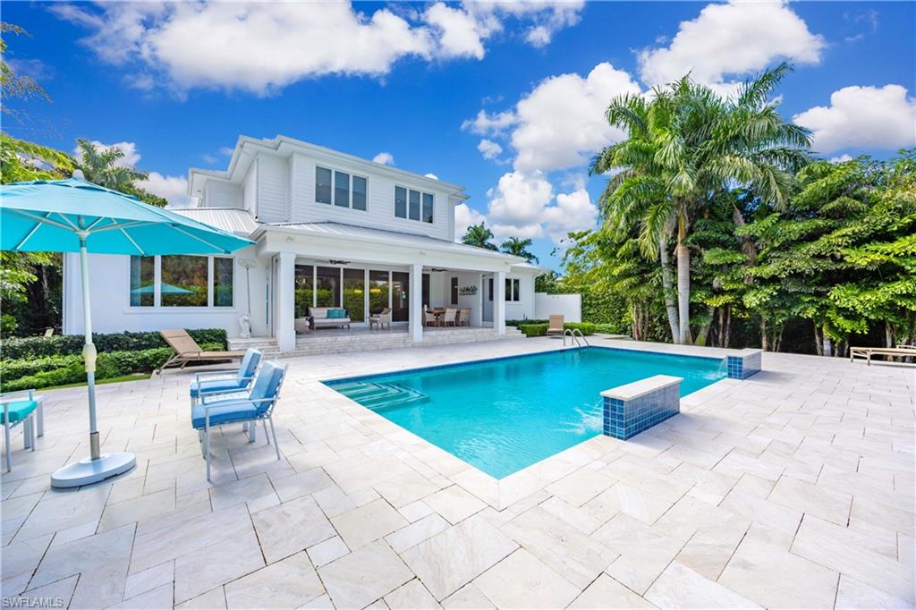 MOORINGS - Residential