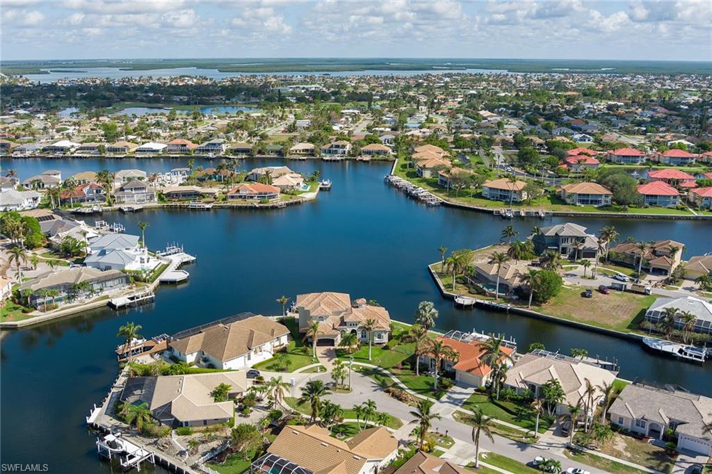 MARCO BEACH - Residential