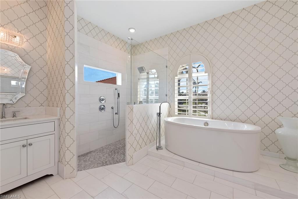 MARCO BEACH - Residential