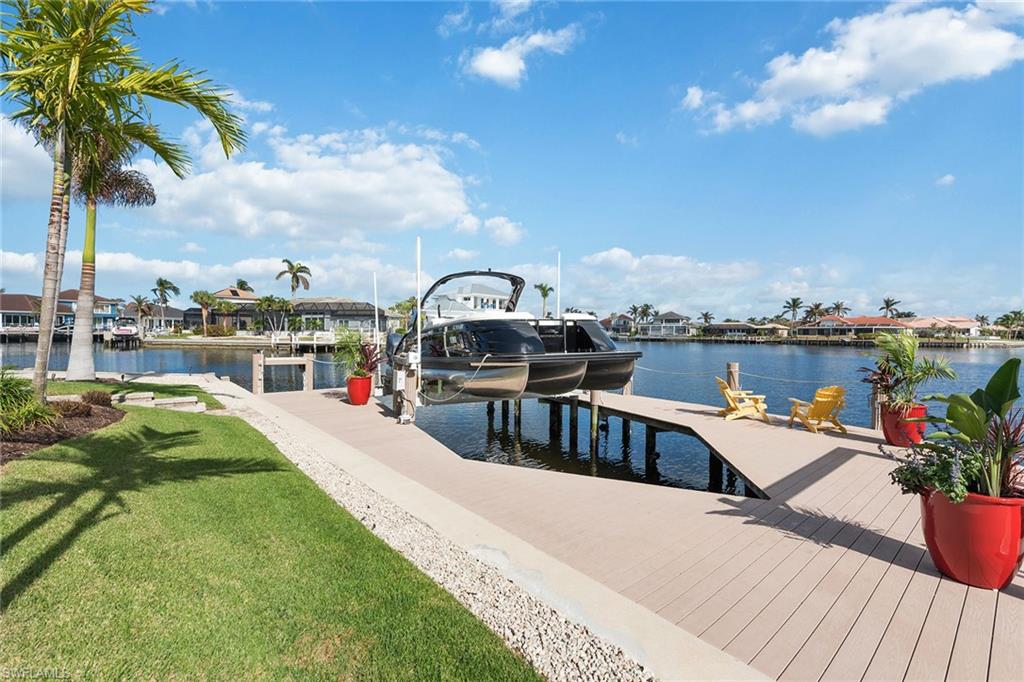 MARCO BEACH - Residential