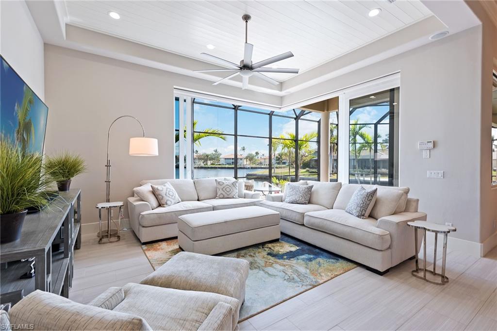 MARCO BEACH - Residential