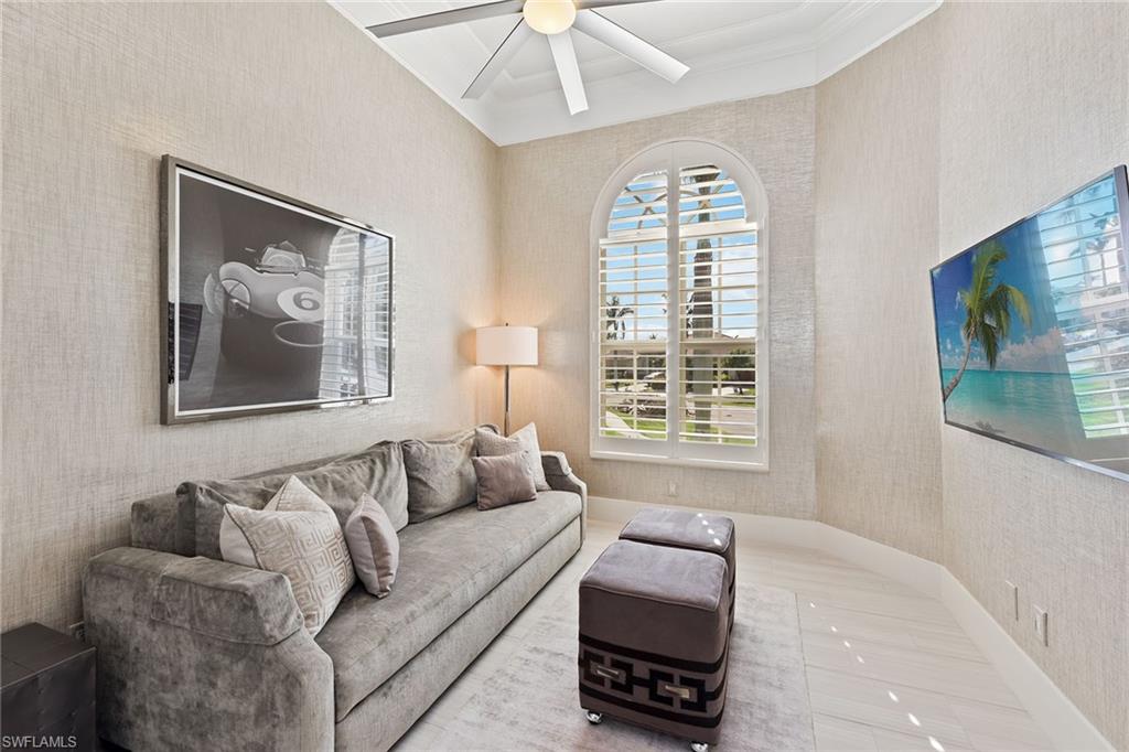 MARCO BEACH - Residential