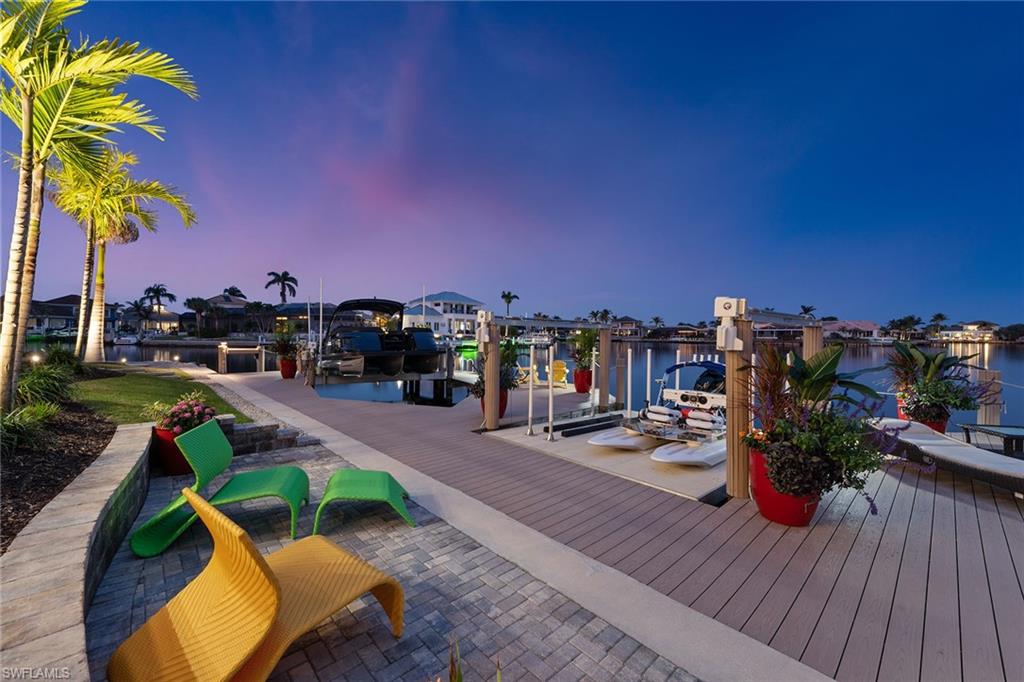 MARCO BEACH - Residential