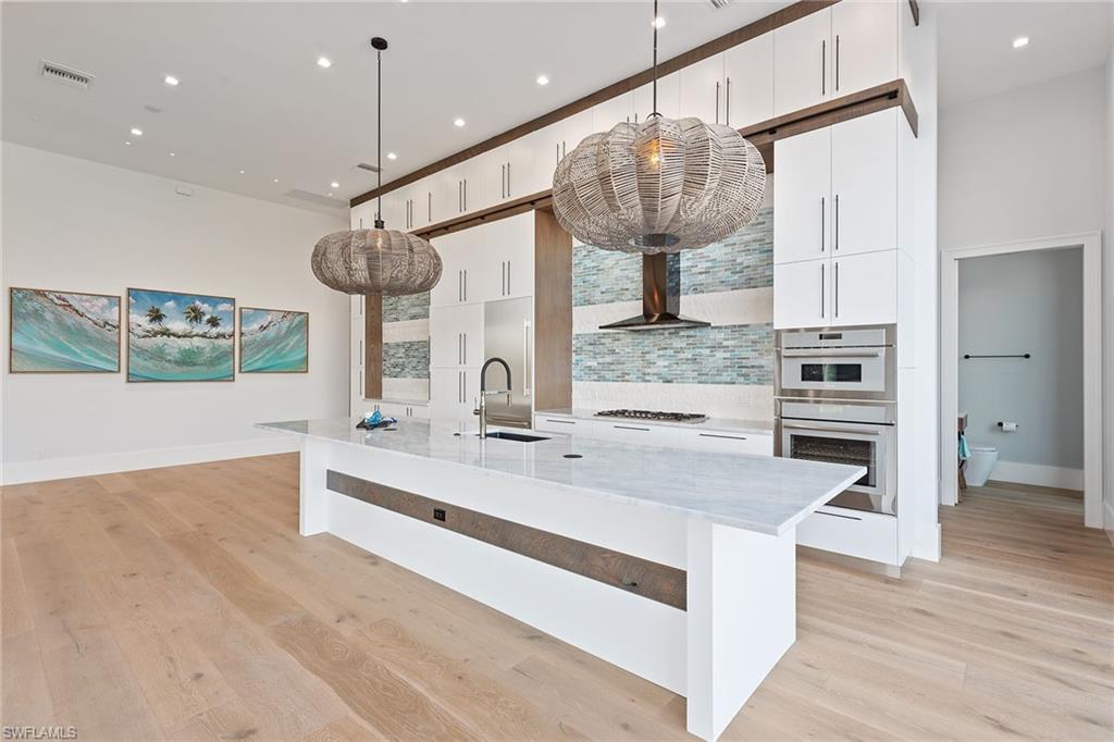 MARCO BEACH - Residential