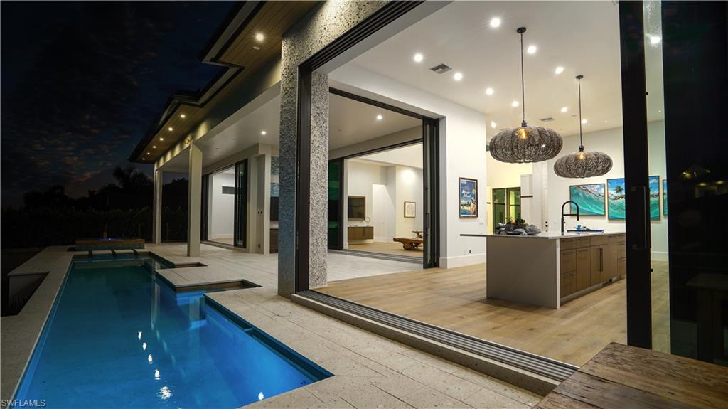 MARCO BEACH - Residential