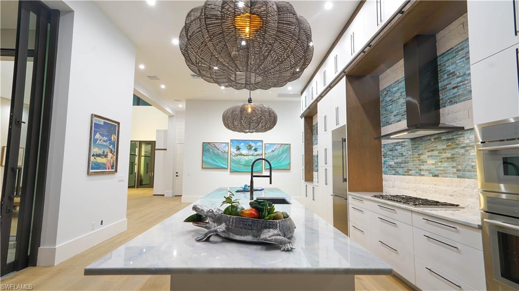 MARCO BEACH - Residential