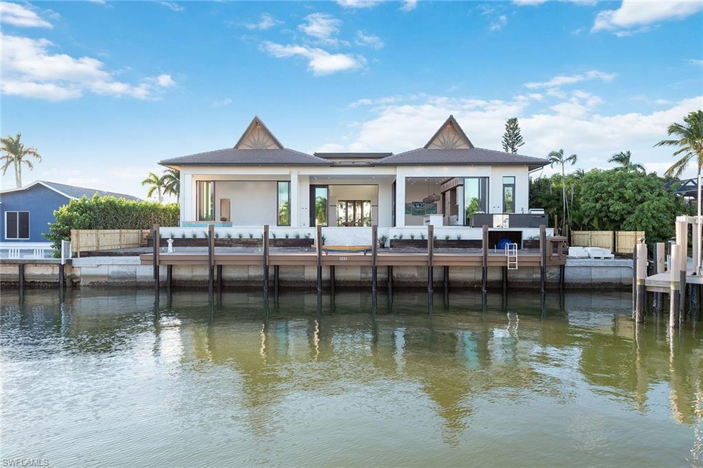 MARCO BEACH - Residential