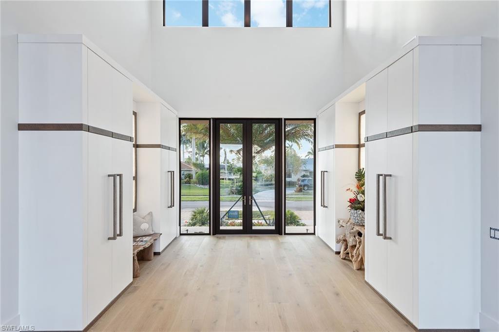 MARCO BEACH - Residential