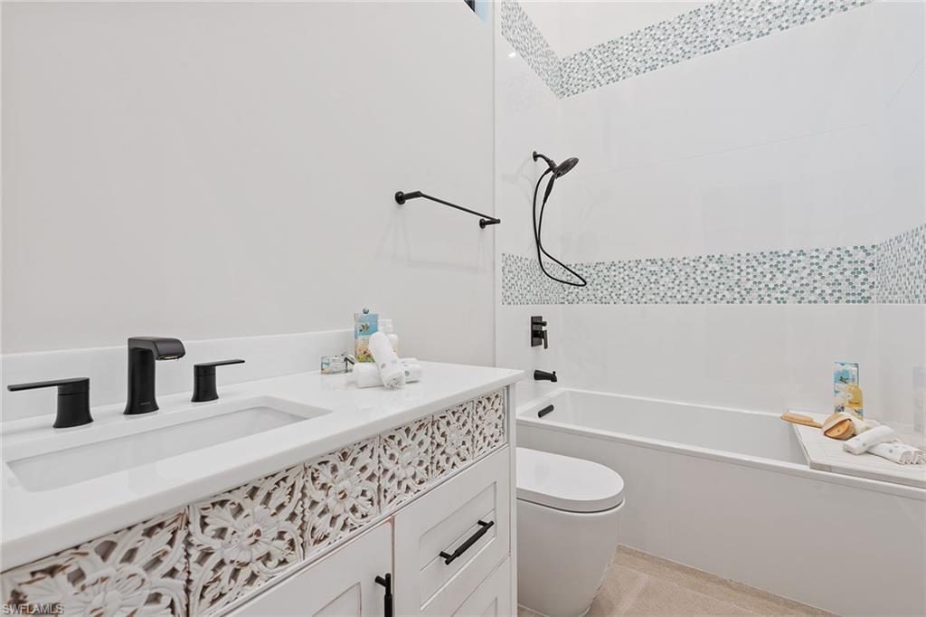 MARCO BEACH - Residential