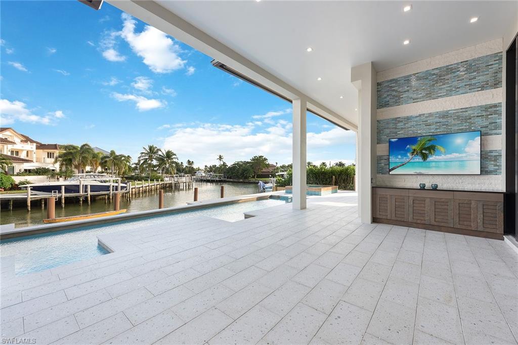 MARCO BEACH - Residential