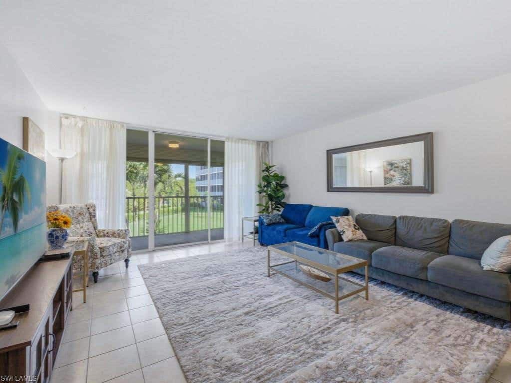 Photo of 3 Bluebill AVE #206, NAPLES, FL 34108 (MLS # 226001338)