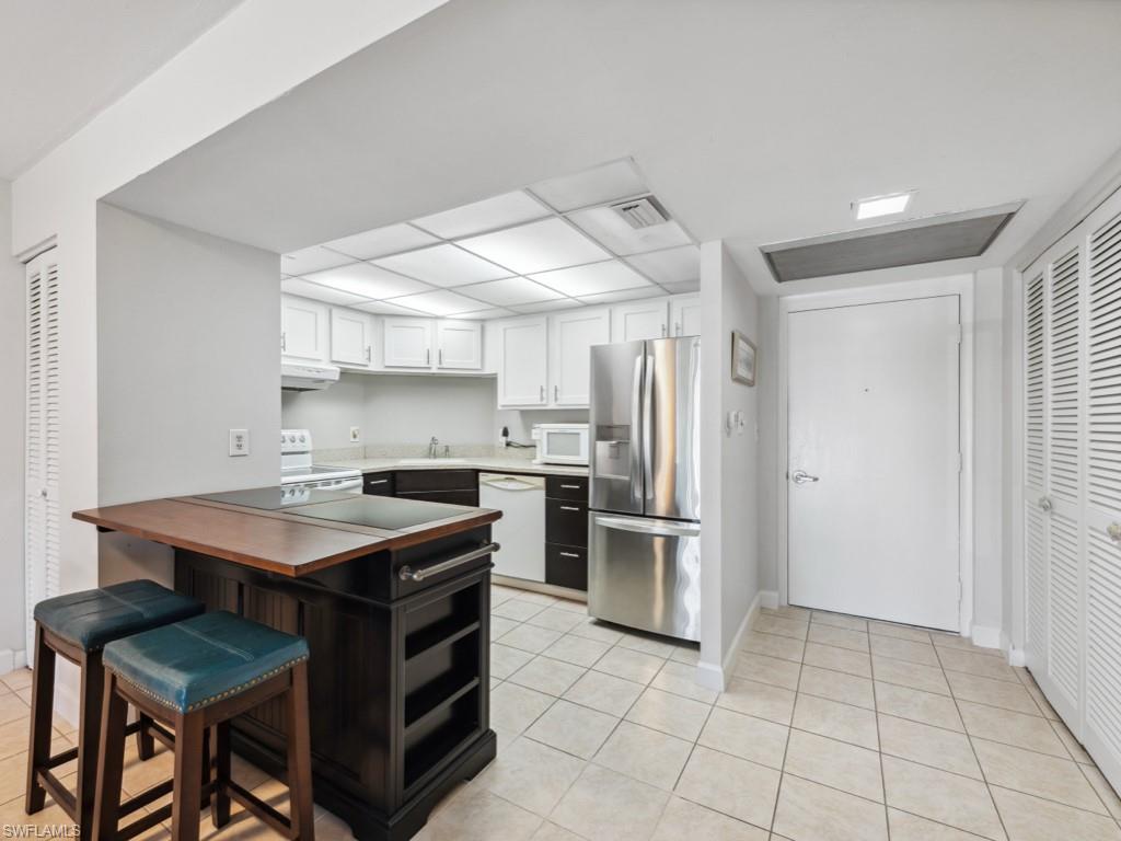 VANDERBILT TOWERS - Residential