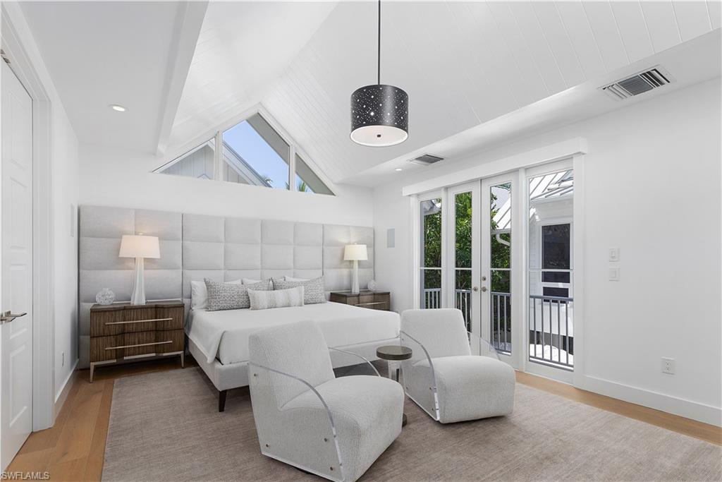 OLDE NAPLES - Residential