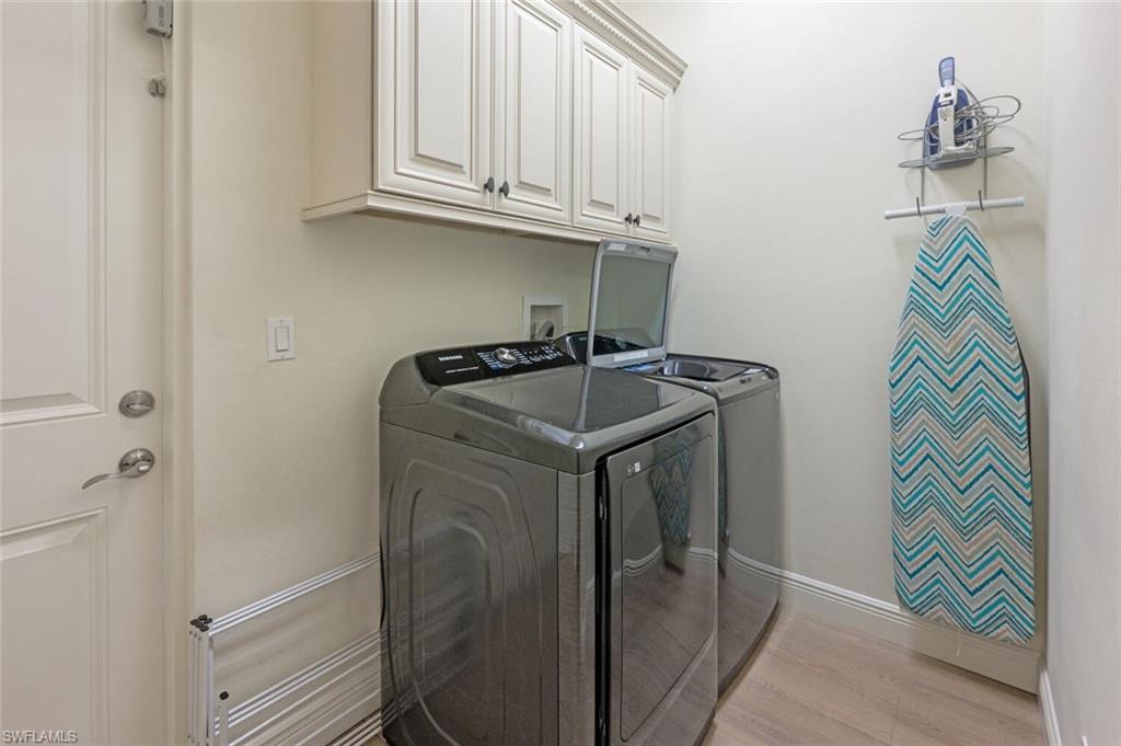 NAPLES PARK - Residential