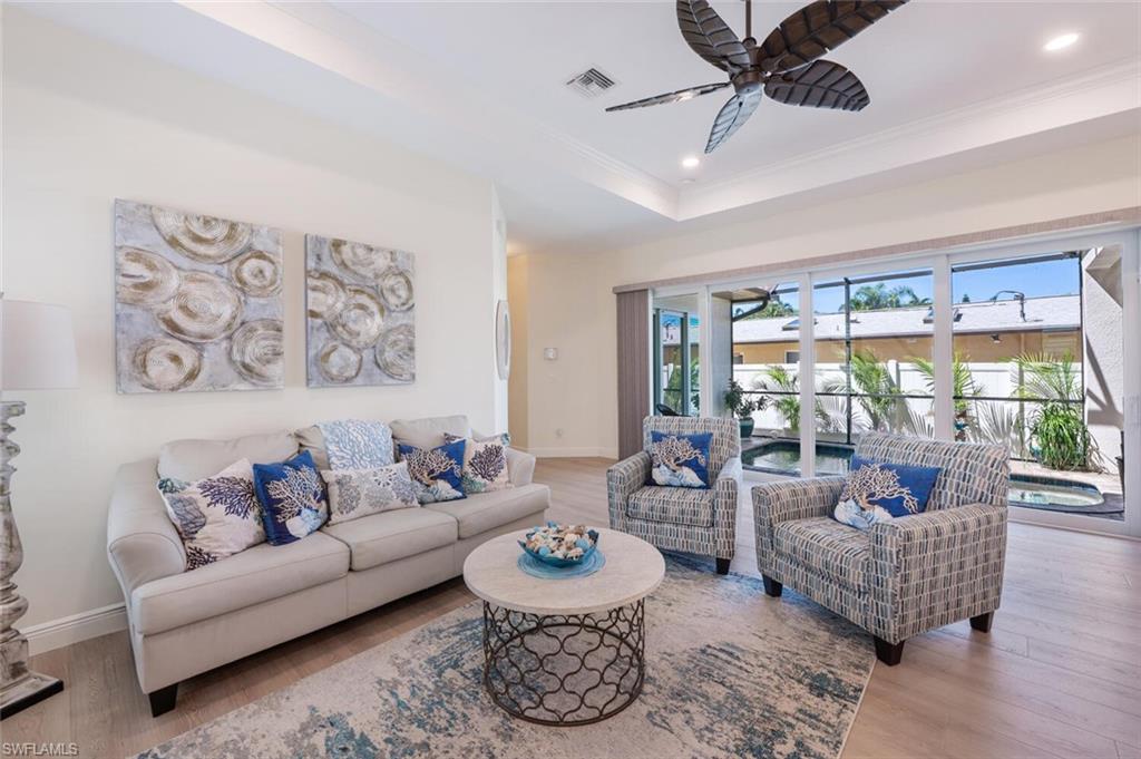 NAPLES PARK - Residential