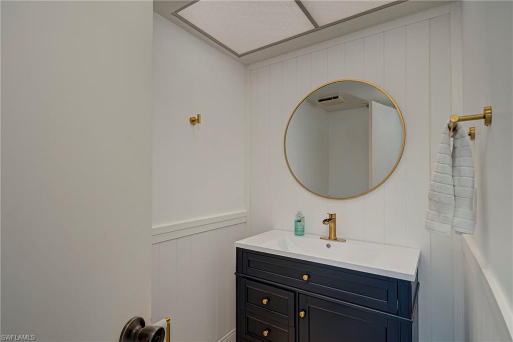 CLAM COURT - Residential