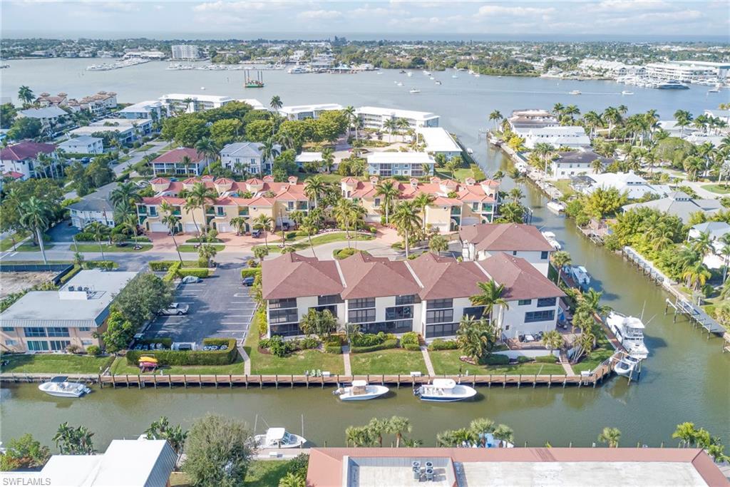 CLAM COURT - Residential